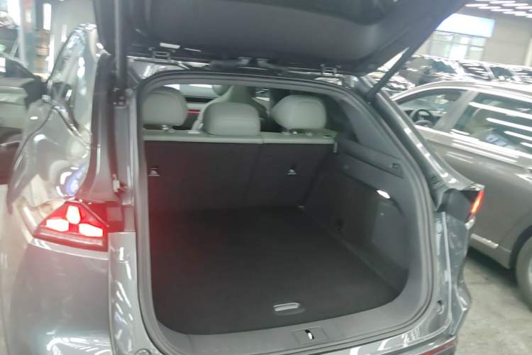 Used Deepal S07 2025 285Max Huawei Qiankun Intelligent Driving ADS SE Range-Extended Version Trunk