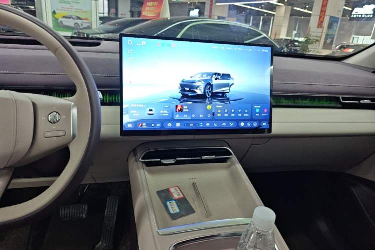 Used Deepal S07 2025 215Max Huawei Qiankun Intelligent Driving ADS SE Range-Extended Version Audio And AC Panel