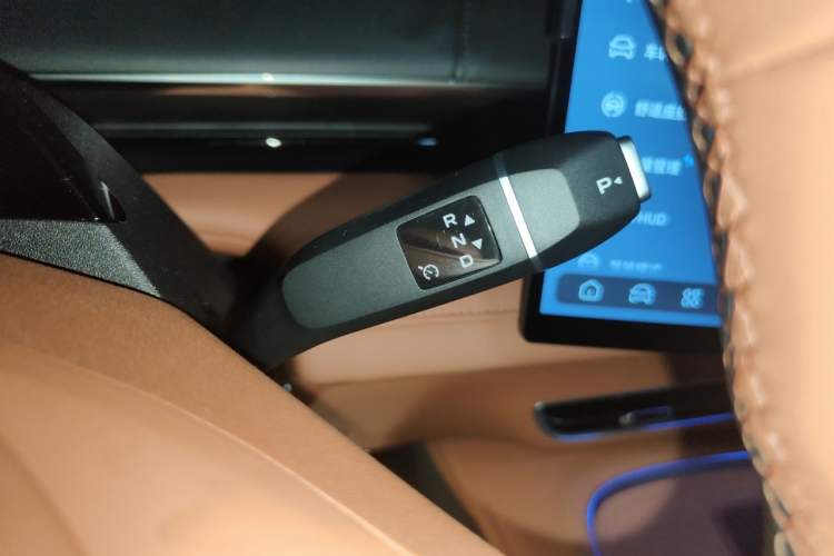 Used Deepal S07 2025 215Max Deep Blue Intelligent Driving AD PRO Range-Extended Version Gear Lever