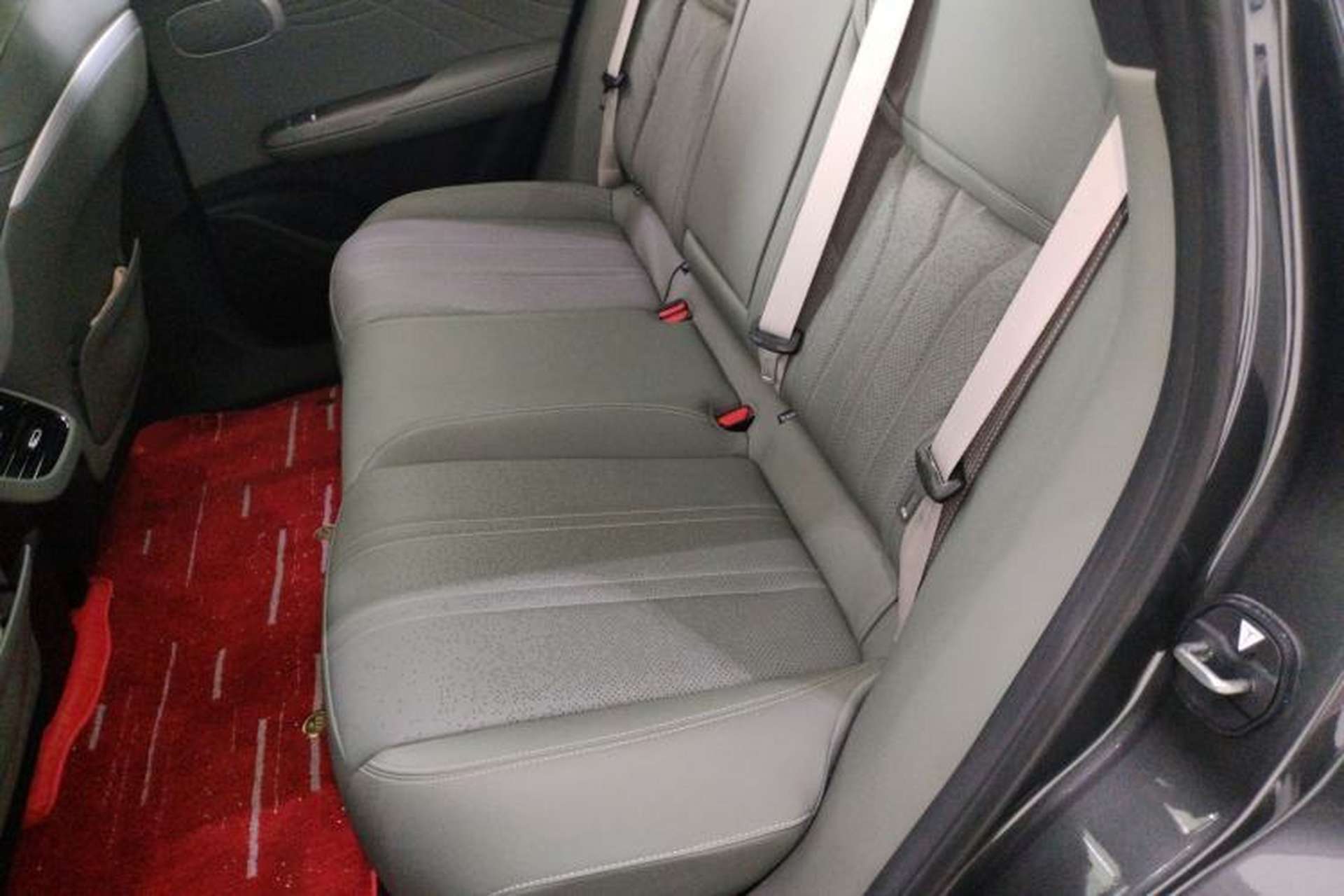 Used Deepal S07 2025 215Max Deep Blue Intelligent Driving AD PRO Range-Extended Version Interior 4