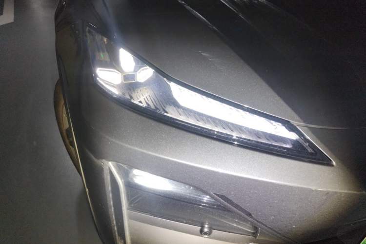 Used Deepal S07 2025 215Max Deep Blue Intelligent Driving AD PRO Range-Extended Version Right Front Headlight
