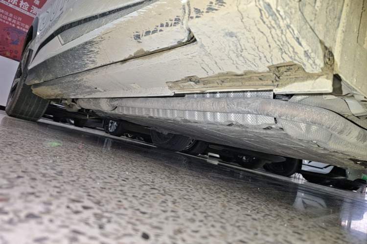 Used Deepal S07 2025 215Max Huawei Qiankun Intelligent Driving ADS SE Range-Extended Version Right Side Sill