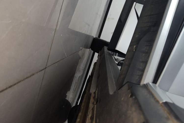 Used Deepal S07 2025 285Max Huawei Qiankun Intelligent Driving ADS SE Range-Extended Version Right Side Sill