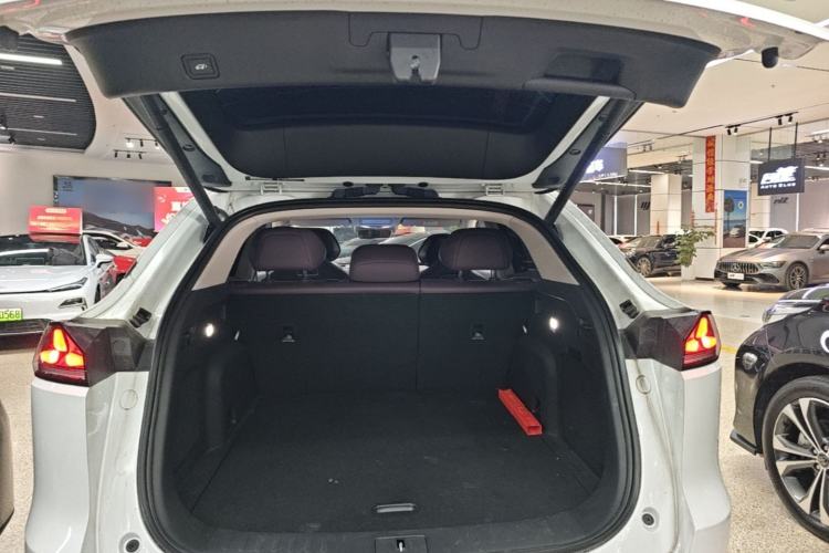 Used Deepal S07 2025 215Max Huawei Qiankun Intelligent Driving ADS SE Range-Extended Version Trunk