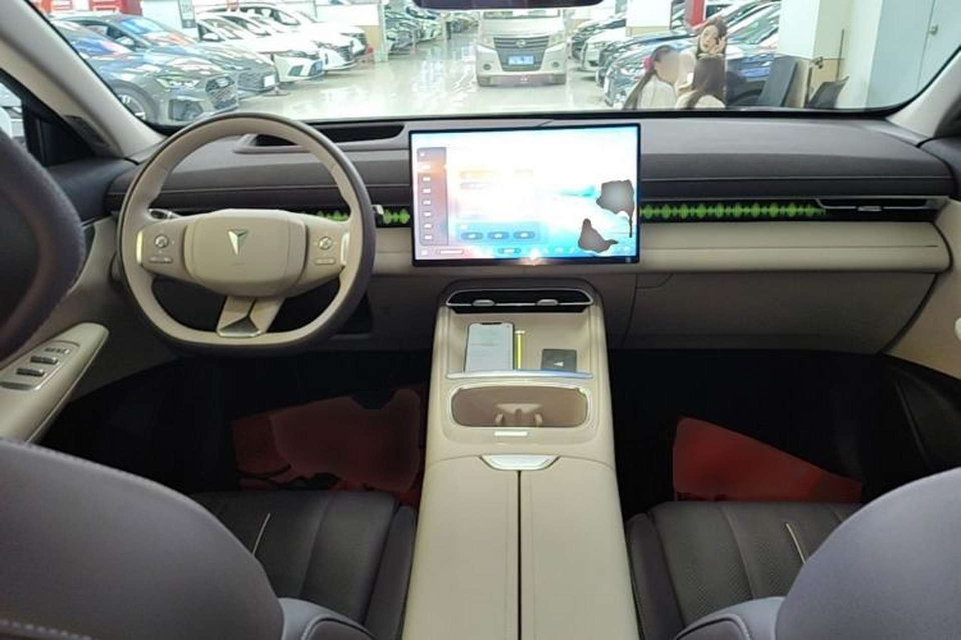 Used Deepal S07 2025 285Max Huawei Qiankun Intelligent Driving ADS SE Range-Extended Version Center Console