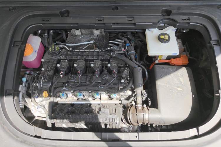 Used Deepal S07 2025 215Max Huawei Qiankun Intelligent Driving ADS SE Range-Extended Version Engine Bay