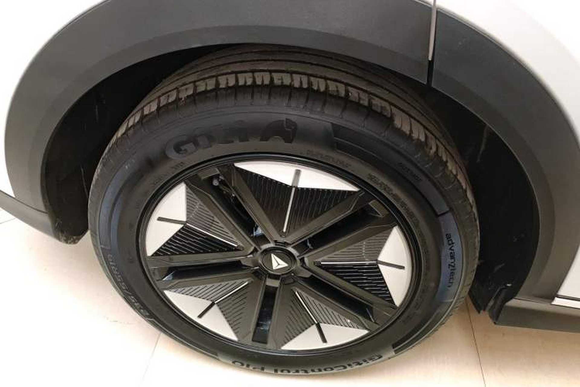 Used Deepal S07 2025 520Max Huawei Qiankun Intelligent Driving ADS SE Pure-Electric Version Exterior 5