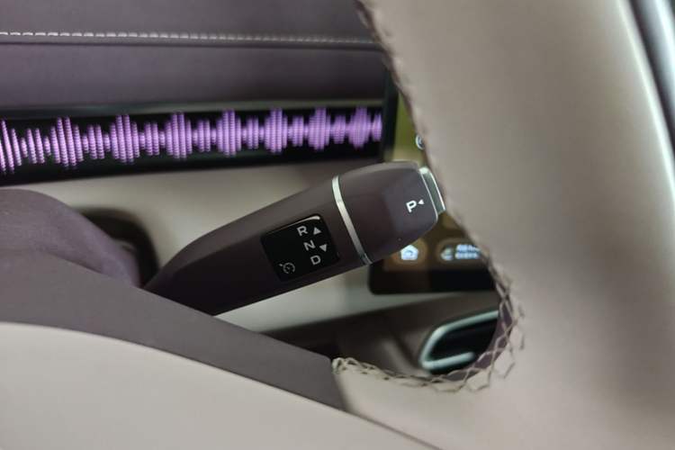 Used Deepal S07 2025 Deepal Intelligent Driving AD PRO Range-Extended Version Gear Lever