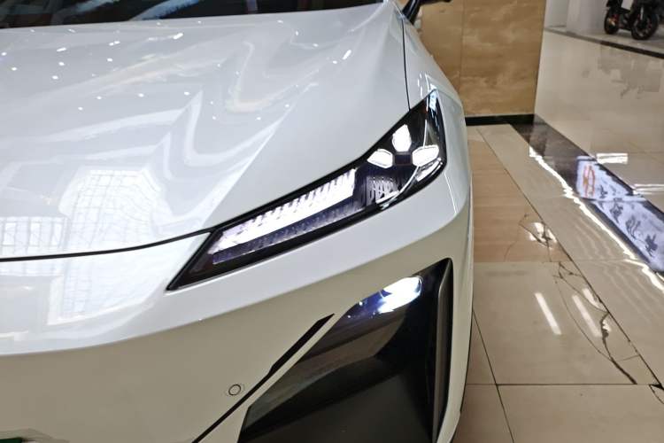 Used Deepal S07 2025 520Max Huawei Qiankun Intelligent Driving ADS SE Pure-Electric Version Left Front Headlight