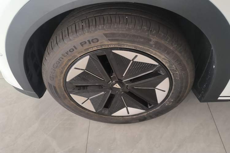Used Deepal S07 2025 215Max Deep Blue Intelligent Driving AD PRO Range-Extended Version Left Front Wheel Hub