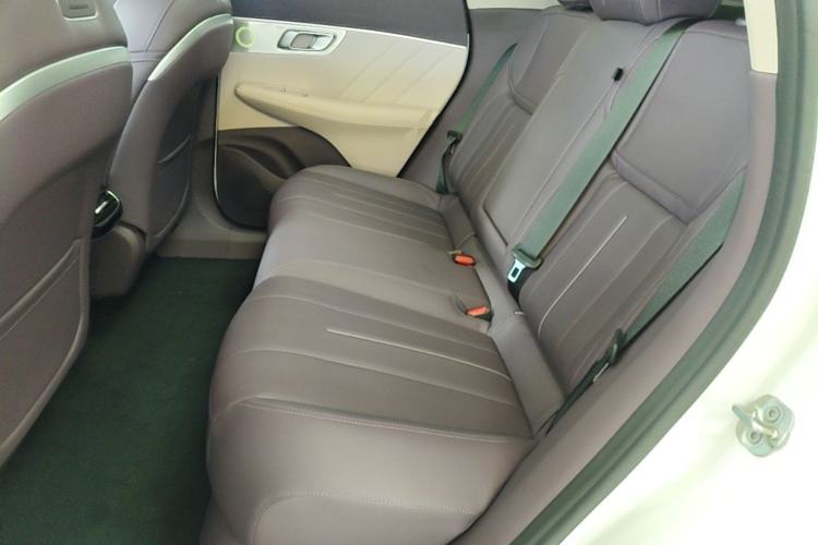 Used Deepal S07 2025 285Max Huawei Qiankun Intelligent Driving ADS SE Range-Extended Version Left Rear Seat