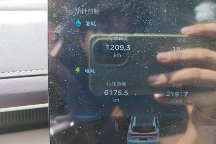 Used Deepal S07 2025 215Max Huawei Qiankun Intelligent Driving ADS SE Range-Extended Version Odometer Close Up