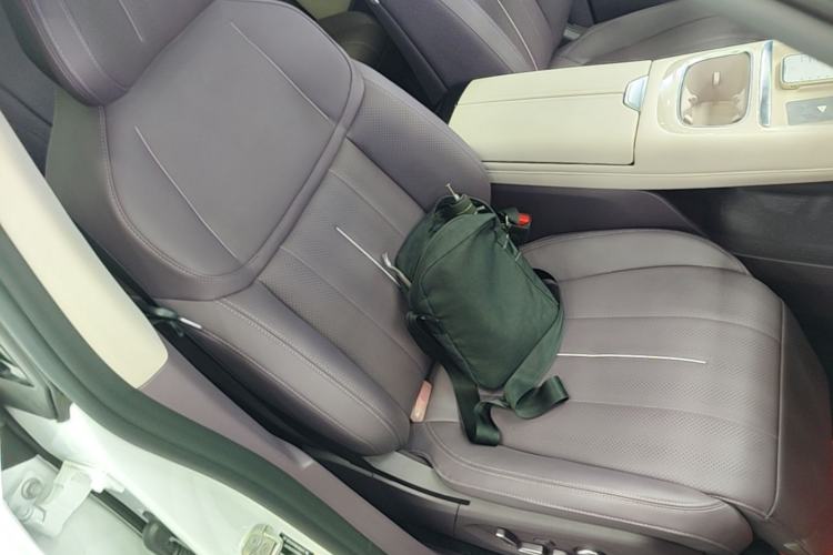 Used Deepal S07 2025 285Max Huawei Qiankun Intelligent Driving ADS SE Range-Extended Version Right Front Seat