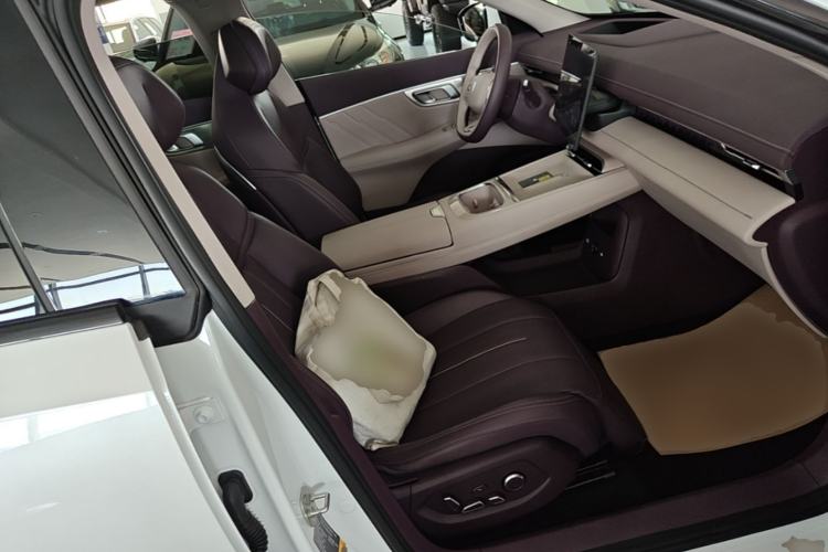 Used Deepal S07 2025 Deepal Intelligent Driving AD PRO Range-Extended Version Right Front Seat