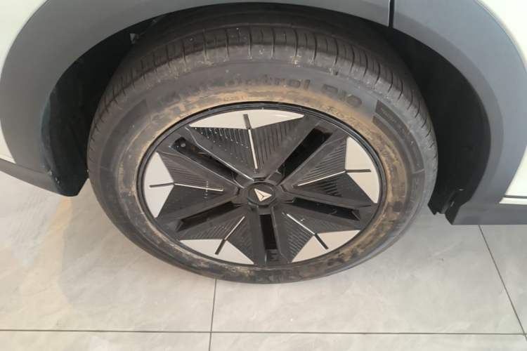 Used Deepal S07 2025 215Max Deep Blue Intelligent Driving AD PRO Range-Extended Version Right Rear Wheel Hub