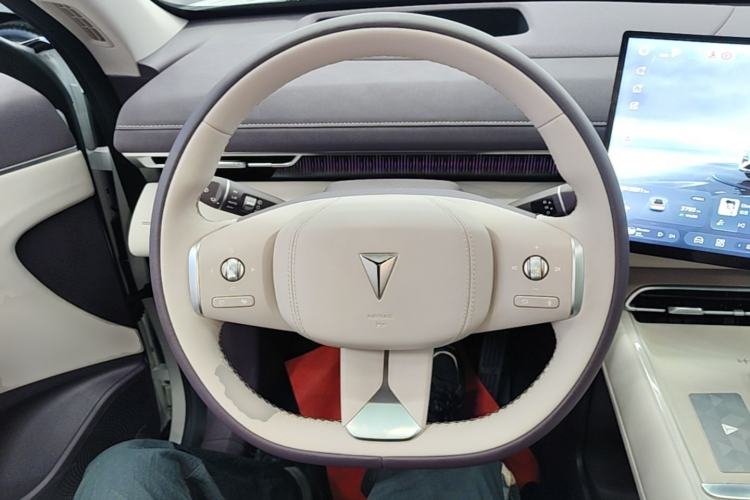 Used Deepal S07 2025 285Max Huawei Qiankun Intelligent Driving ADS SE Range-Extended Version Steering Wheel