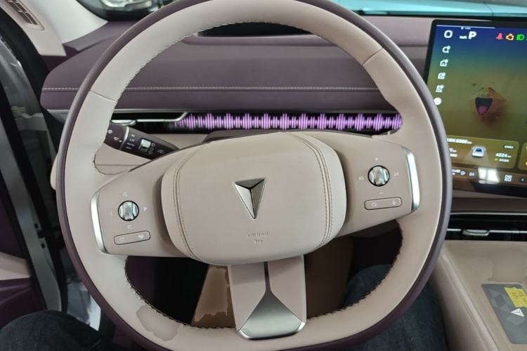 Used Deepal S07 2025 Deepal Intelligent Driving AD PRO Range-Extended Version Steering Wheel