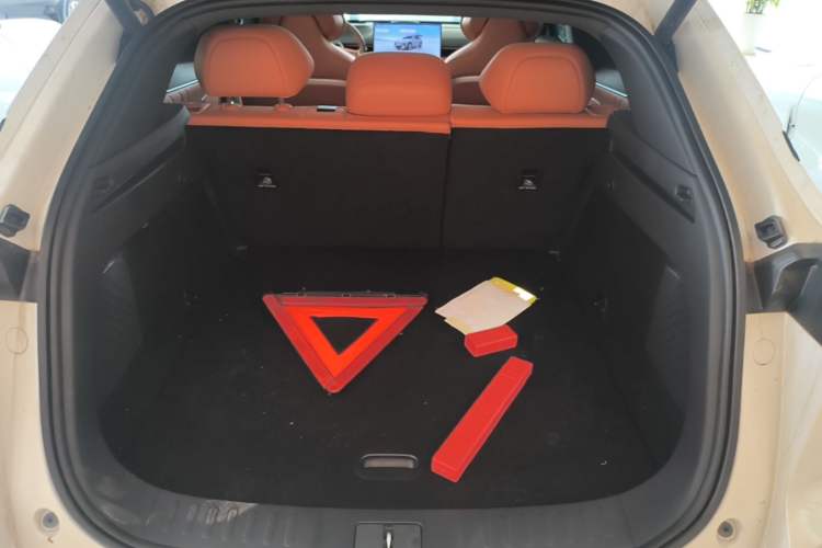 Used Deepal S07 2025 215Max Deep Blue Intelligent Driving AD PRO Range-Extended Version Trunk