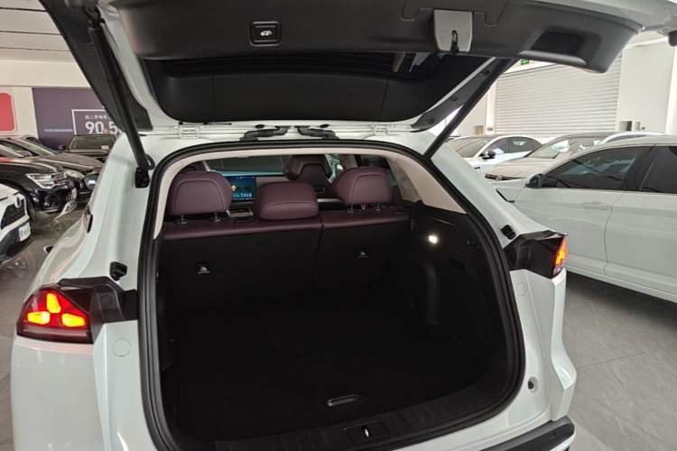 Used Deepal S07 2025 Deepal Intelligent Driving AD PRO Range-Extended Version Trunk