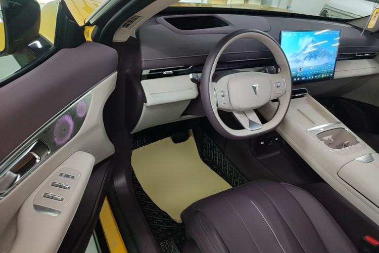 Used Deepal S07 2025 285Max Huawei Qiankun Intelligent Driving ADS SE Range-Extended Version Driver Seat