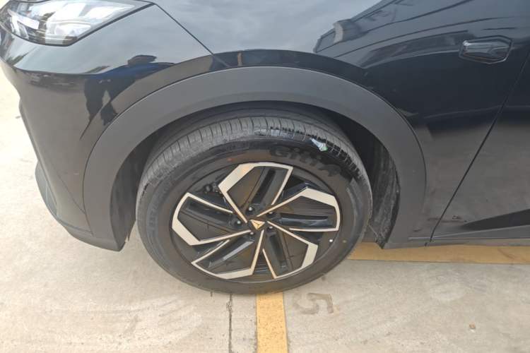 Used Deepal S07 2026 Model 630Max Huawei Qiankun ADS SE Edition Left Front Wheel Hub