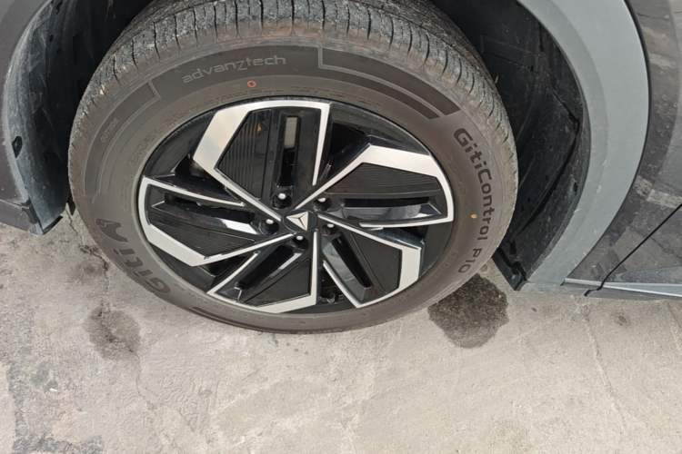 Used Deepal S07 2026 230Ultra with Huawei Qiankun ADS SE Edition Left Front Wheel Hub
