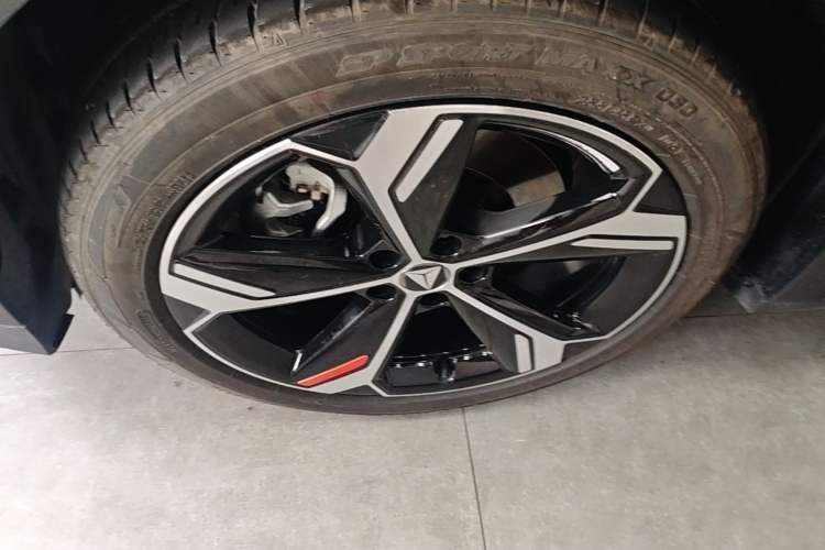 Used Deepal S07 2026 230Ultra with Huawei Qiankun ADS SE Edition Left Front Wheel Hub