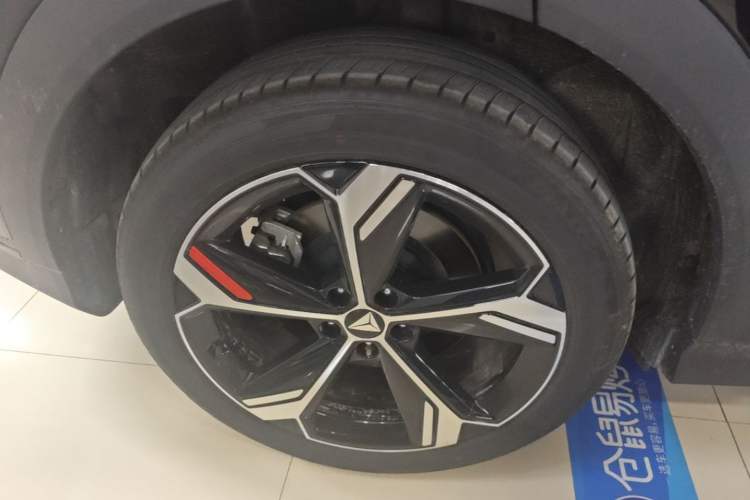 Used Deepal S07 2026 230Ultra with Huawei Qiankun ADS SE Edition Right Rear Wheel Hub