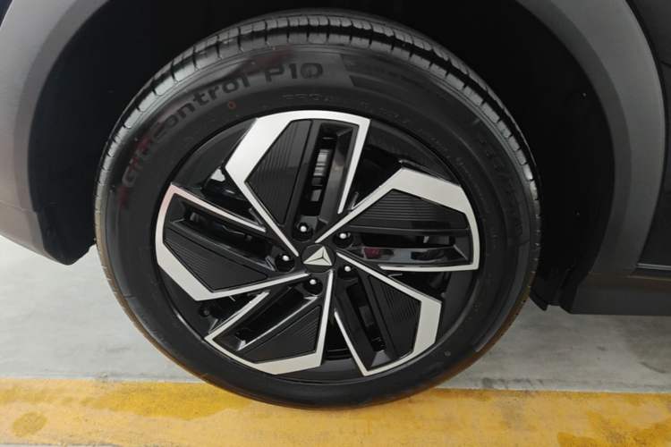 Used Deepal S07 2026 230Ultra with Huawei Qiankun ADS SE Edition Right Rear Wheel Hub