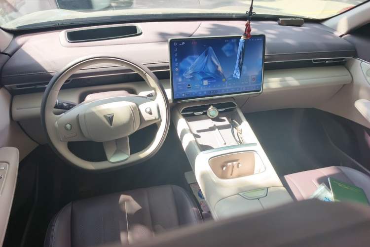 Used Deepal S07 2026 Model 230Max Huawei Qiankun ADS SE Edition Center Console