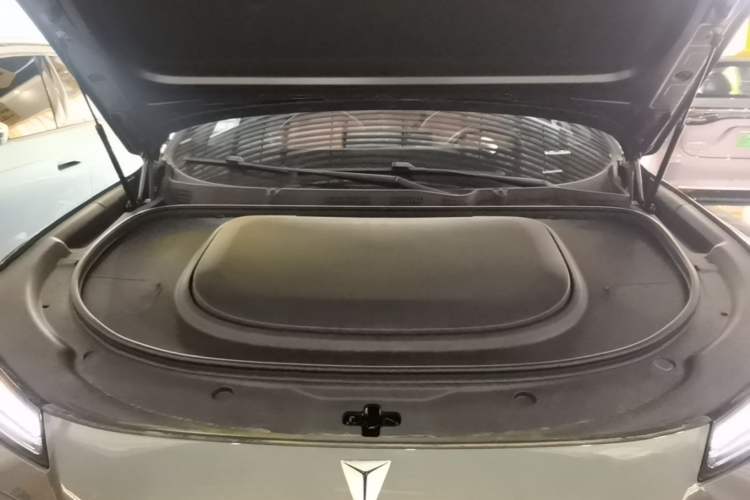 Used Deepal S07 2026 230Ultra with Huawei Qiankun ADS SE Edition Engine Bay