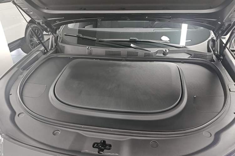 Used Deepal S07 2026 230Ultra with Huawei Qiankun ADS SE Edition Engine Bay