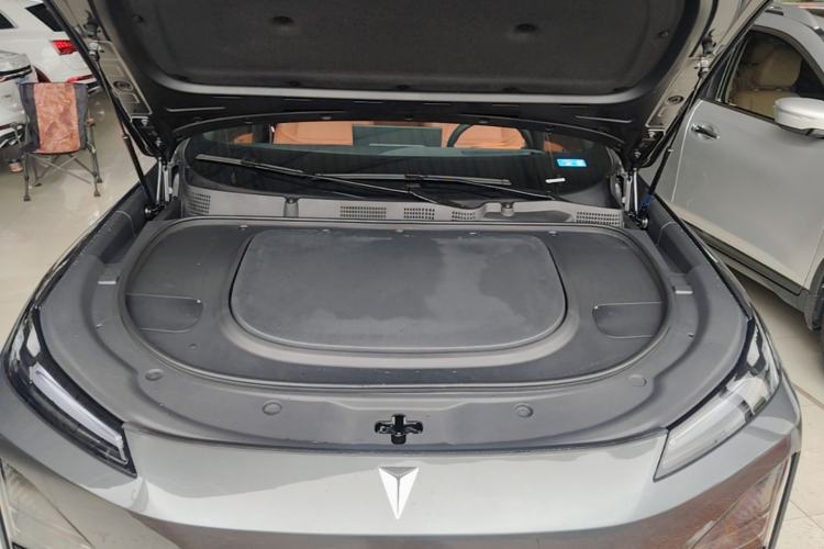 Used Deepal S07 2026 230Ultra with Huawei Qiankun ADS SE Edition Engine Bay