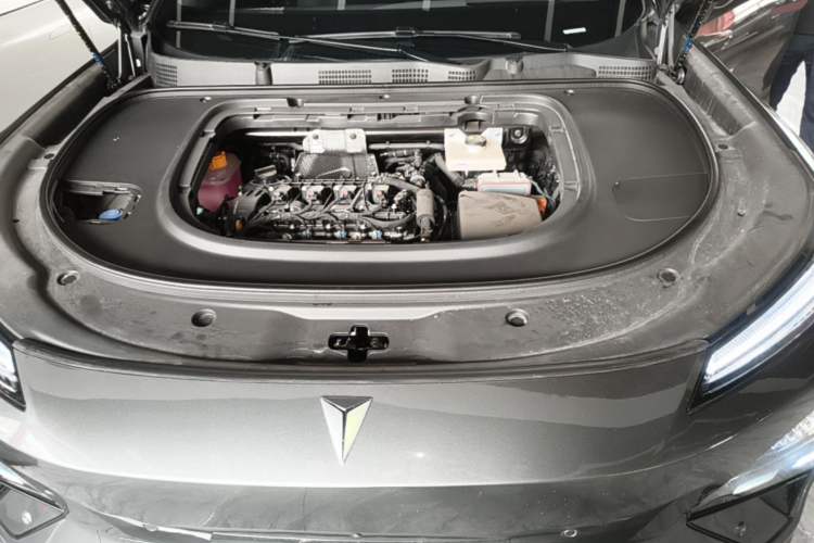 Used Deepal S07 2026 230Ultra with Huawei Qiankun ADS SE Edition Engine Bay