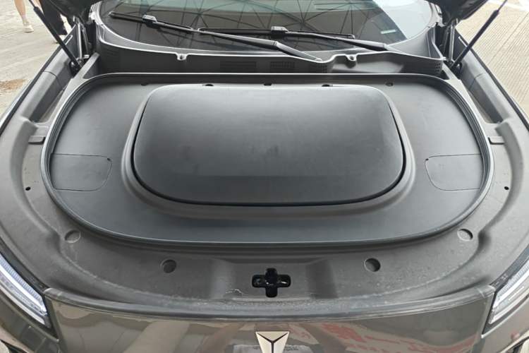 Used Deepal S07 2026 230Ultra with Huawei Qiankun ADS SE Edition Engine Bay