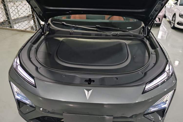 Used Deepal S07 2026 230Ultra with Huawei Qiankun ADS SE Edition Engine Bay