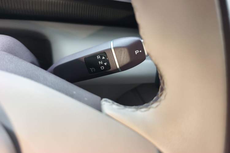 Used Deepal S07 2026 Model 230Max Huawei Qiankun ADS SE Edition Gear Lever