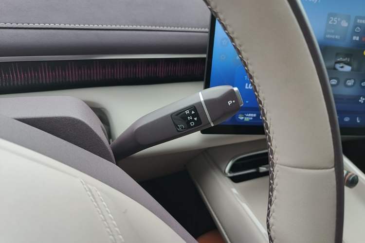 Used Deepal S07 2026 230Ultra with Huawei Qiankun ADS SE Edition Gear Lever