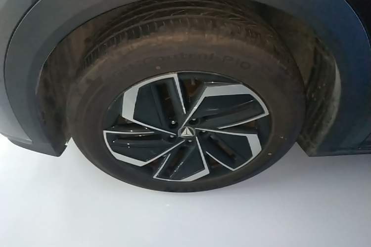 Used Deepal S07 2026 230Ultra with Huawei Qiankun ADS SE Edition Left Front Wheel Hub