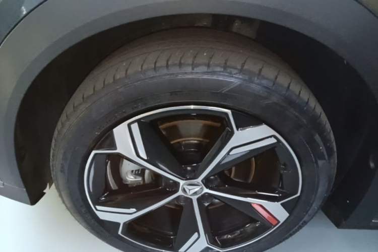 Used Deepal S07 2026 230Ultra with Huawei Qiankun ADS SE Edition Left Front Wheel Hub