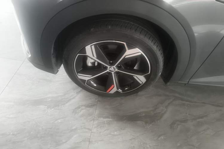 Used Deepal S07 2026 230Ultra with Huawei Qiankun ADS SE Edition Left Front Wheel Hub