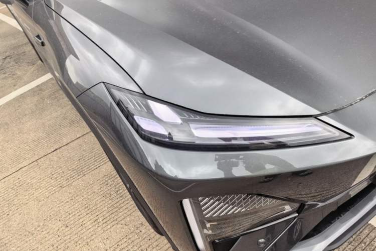 Used Deepal S07 2026 230Ultra with Huawei Qiankun ADS SE Edition Right Front Headlight