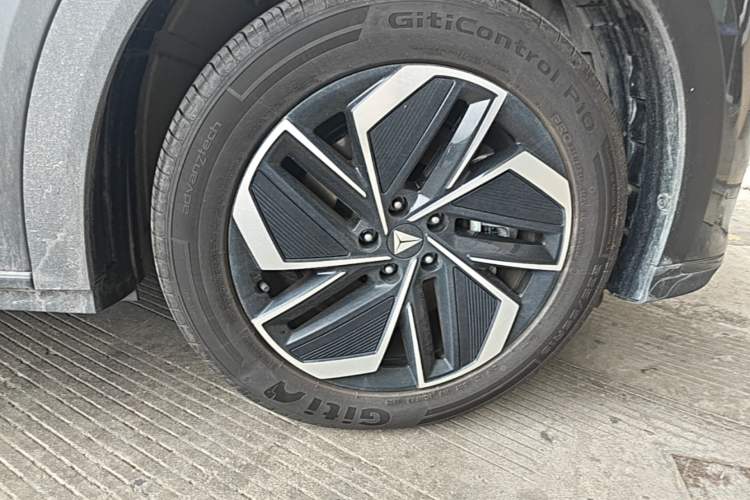 Used Deepal S07 2026 230Ultra with Huawei Qiankun ADS SE Edition Right Front Wheel Hub