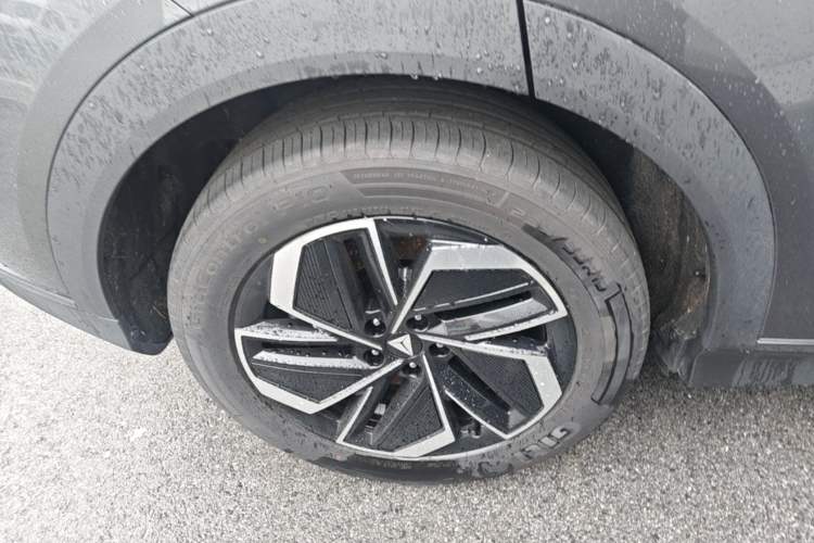 Used Deepal S07 2026 230Ultra with Huawei Qiankun ADS SE Edition Right Rear Wheel Hub