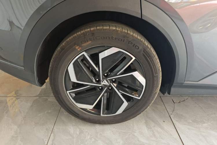 Used Deepal S07 2026 230Ultra with Huawei Qiankun ADS SE Edition Right Rear Wheel Hub