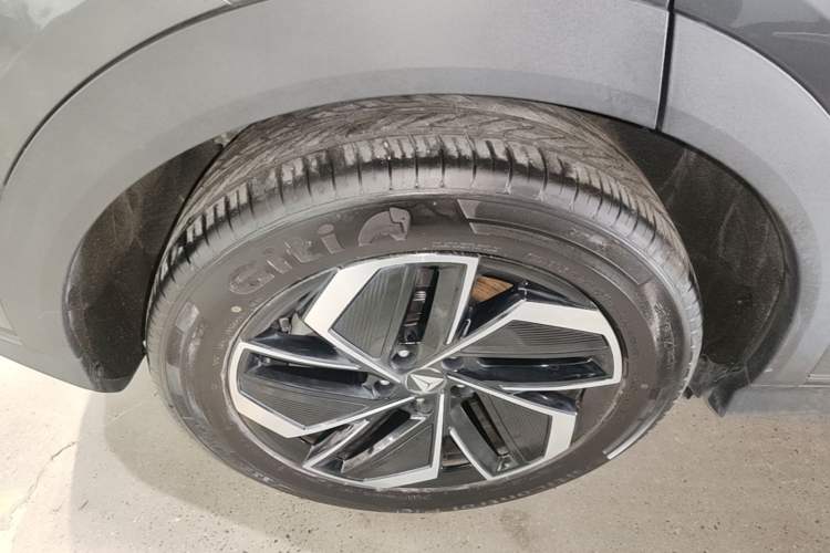 Used Deepal S07 2026 230Ultra with Huawei Qiankun ADS SE Edition Right Rear Wheel Hub