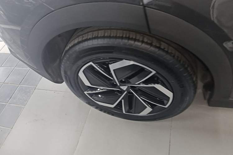 Used Deepal S07 2026 230Ultra with Huawei Qiankun ADS SE Edition Right Rear Wheel Hub