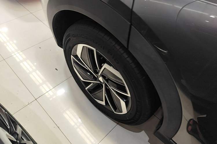 Used Deepal S07 2026 230Ultra with Huawei Qiankun ADS SE Edition Right Rear Wheel Hub