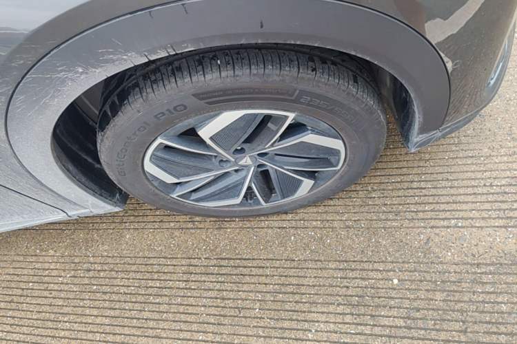 Used Deepal S07 2026 230Ultra with Huawei Qiankun ADS SE Edition Right Front Wheel Hub