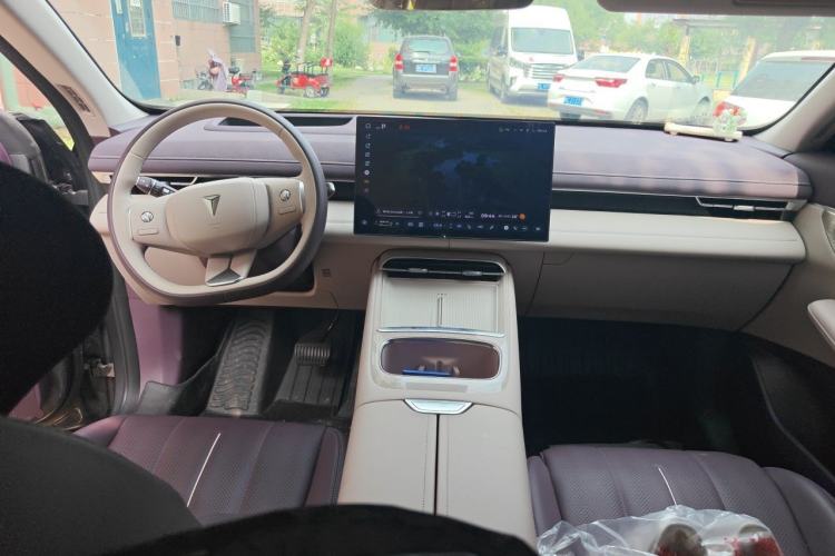 Used Deepal S07 2026 Model 550Ultra Huawei Qiankun ADS SE Edition Center Console